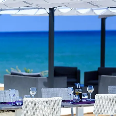 Sleeps 6 Pool Air Con فيلة